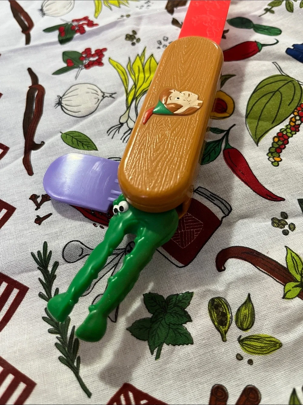 Disney Kids Vegetable Clip Toy in Red, Green, Purple, Brown